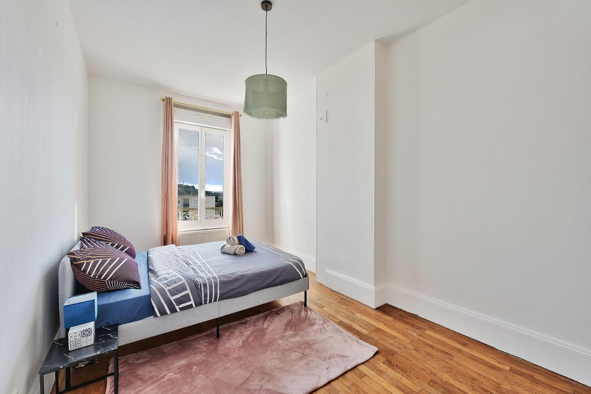 L'Oasis Urbaine - Spacieux Et Elegant Pour 5 Pers Saint-Fons Bagian luar foto