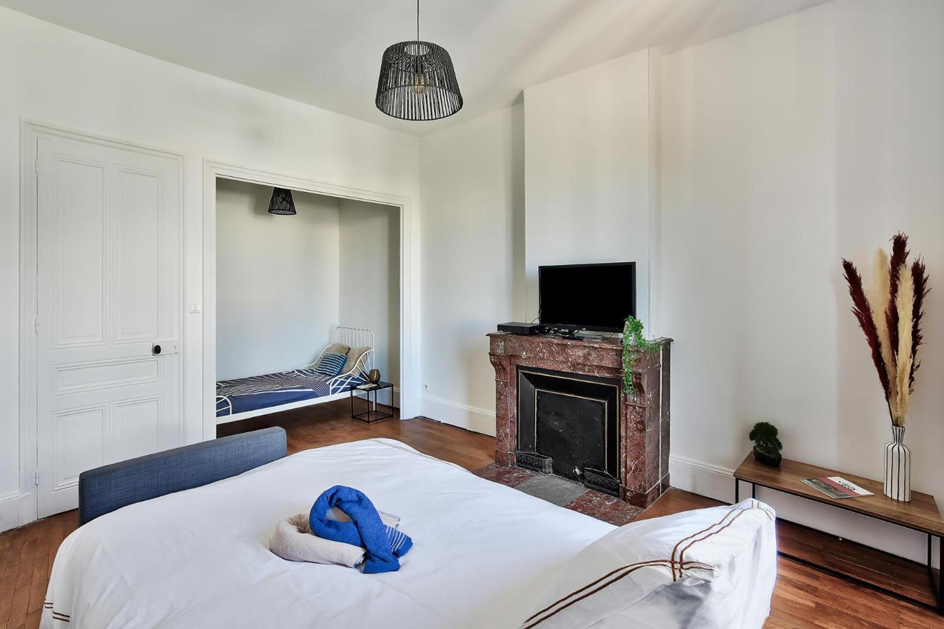 L'Oasis Urbaine - Spacieux Et Elegant Pour 5 Pers Saint-Fons Bagian luar foto